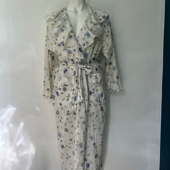 Victorias Secret Country Floral Robe - Picture 11 of 11